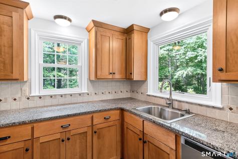 21 Musket Trail Simsbury CT 06070