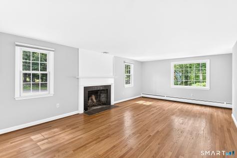 21 Musket Trail Simsbury CT 06070