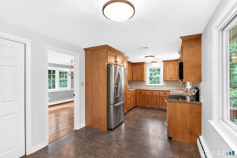 21 Musket Trail Simsbury CT 06070