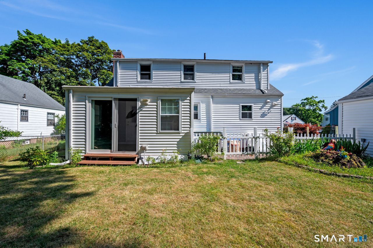 72 Linnmore Drive Manchester CT 06040
