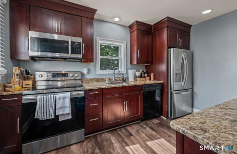 72 Linnmore Drive Manchester CT 06040