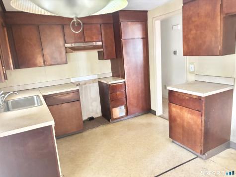 49 Clayton Road East Hartford CT 06118