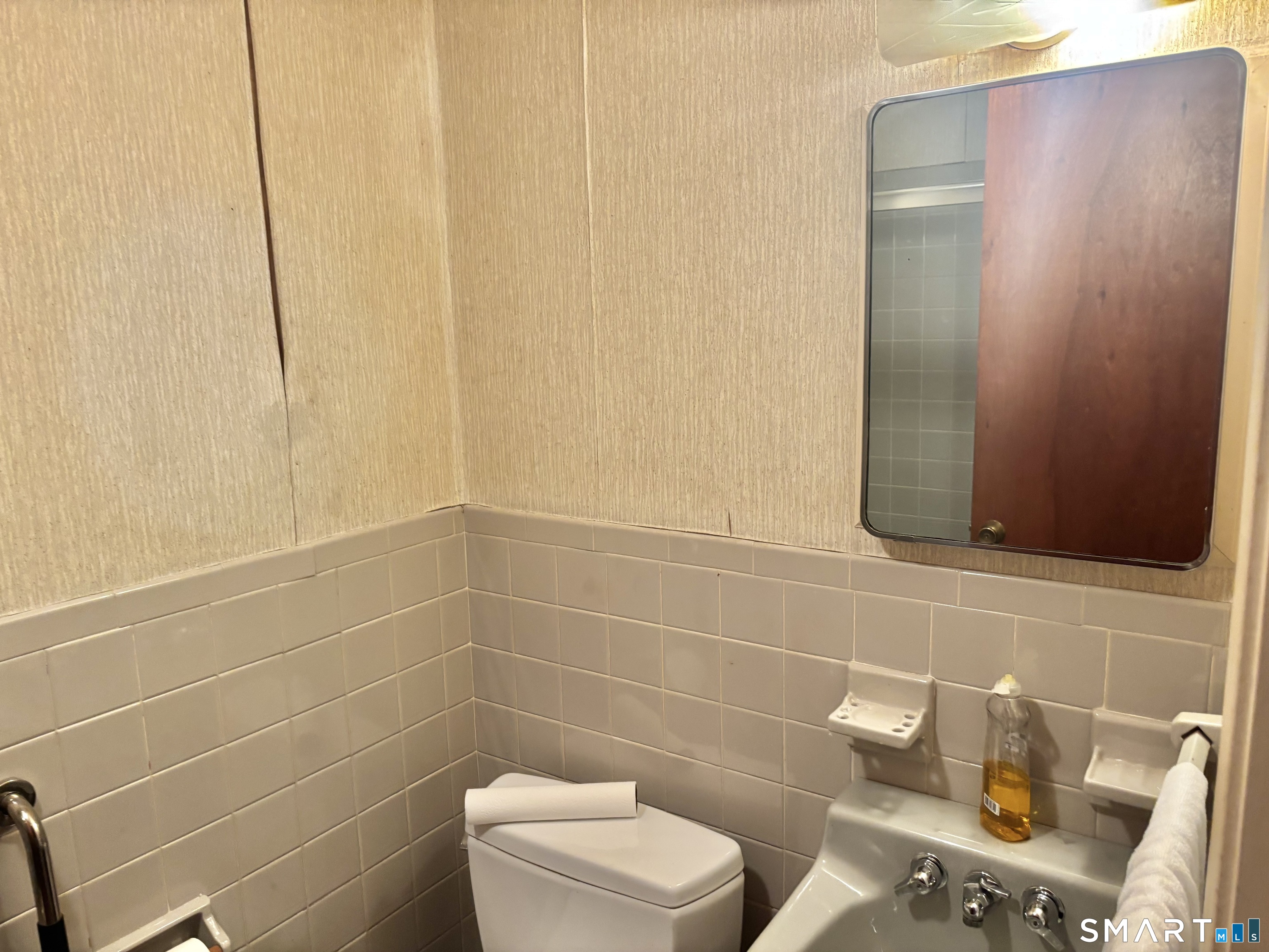 49 Clayton Road East Hartford CT 06118