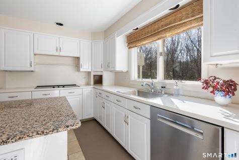 11 Highview Drive Woodbridge CT 06525