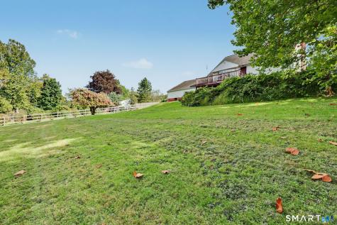 4 Johns Road Brookfield CT 06804