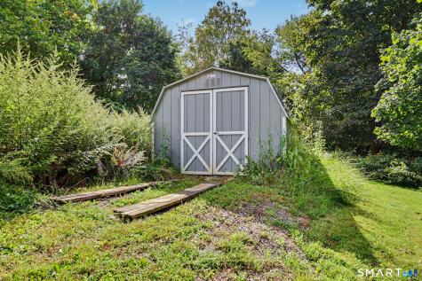 4 Johns Road Brookfield CT 06804