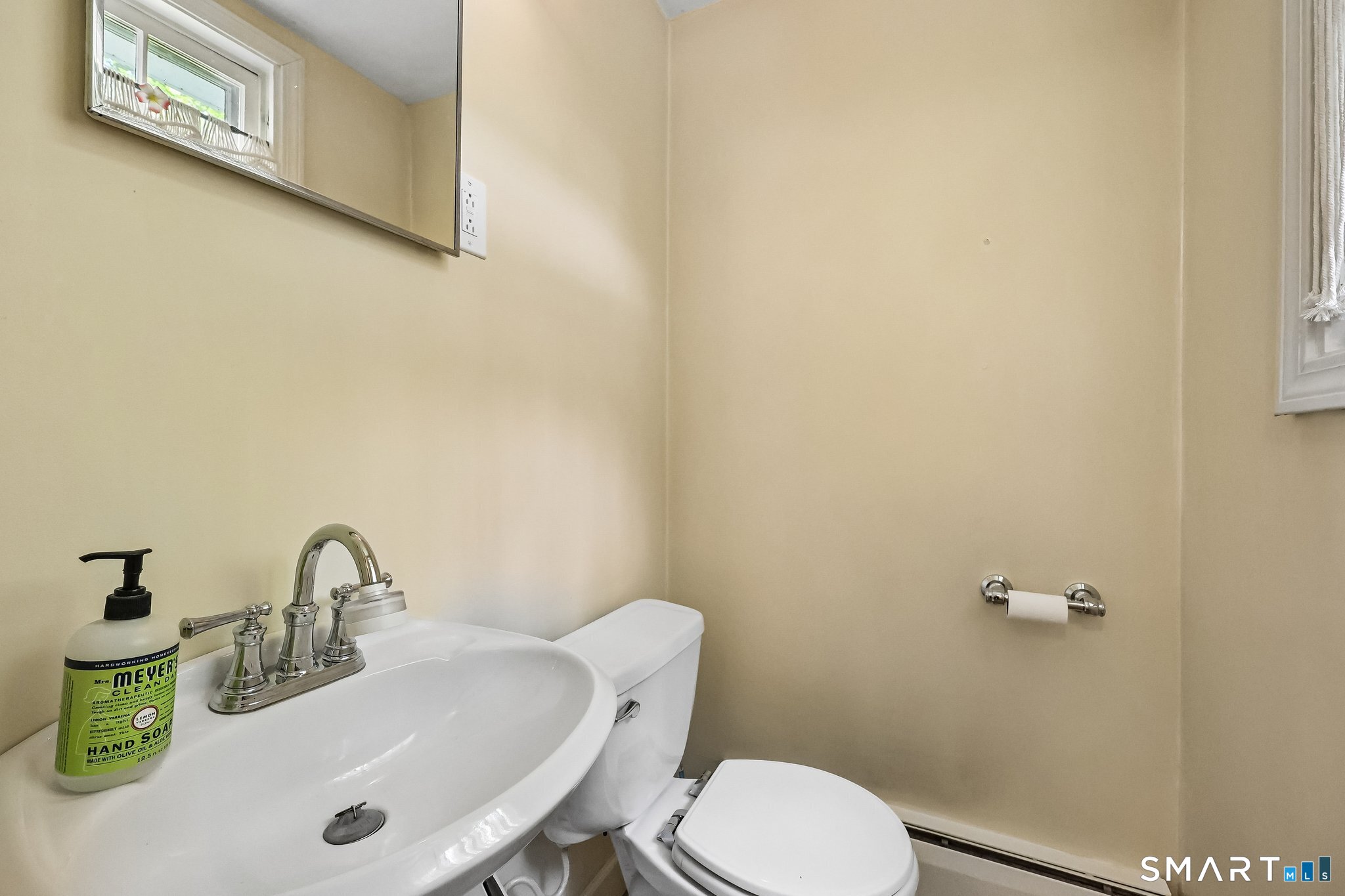 26 Florence Street Newington CT 06111