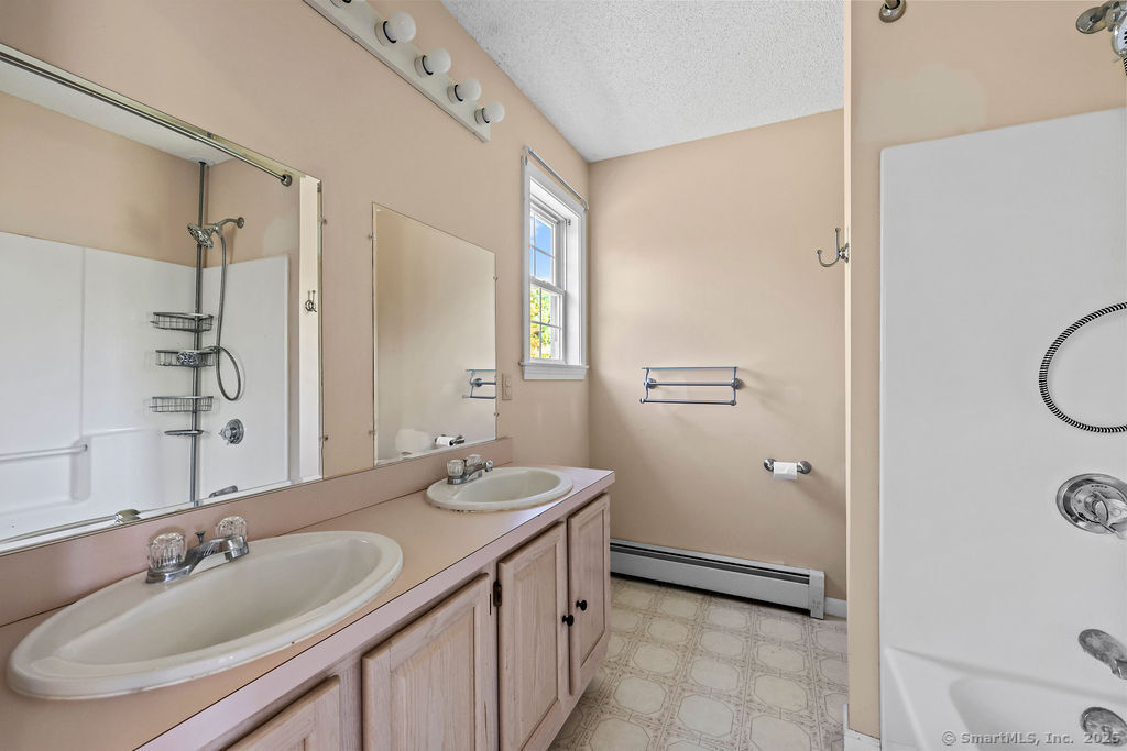 6 Spoonville Road East Granby CT 06026