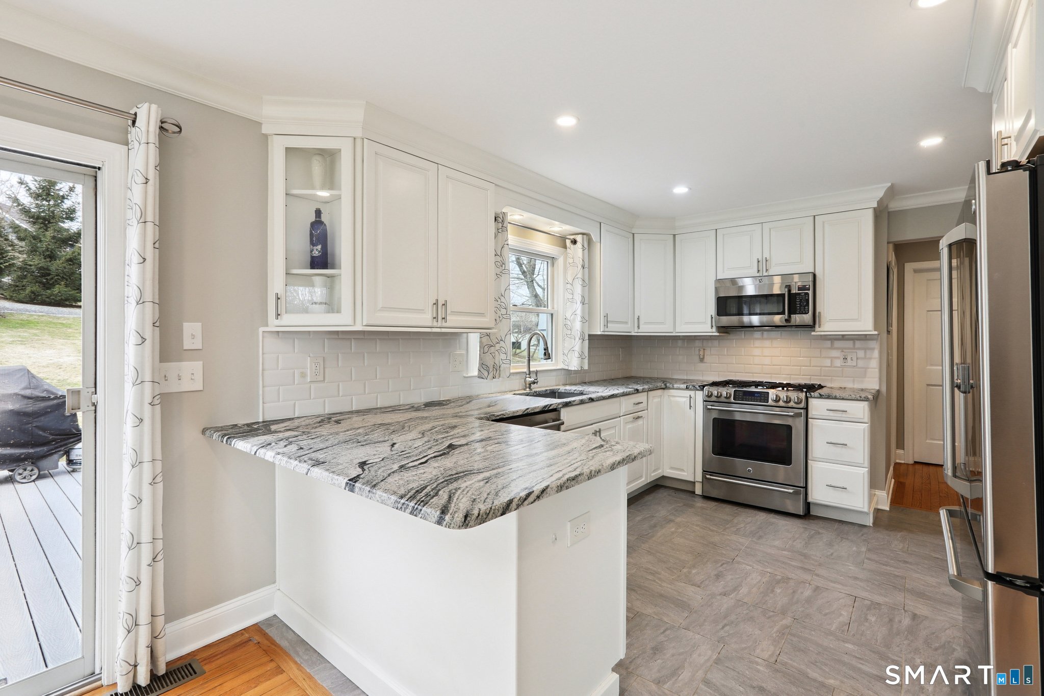 4 Candlewood Road New Fairfield CT 06812