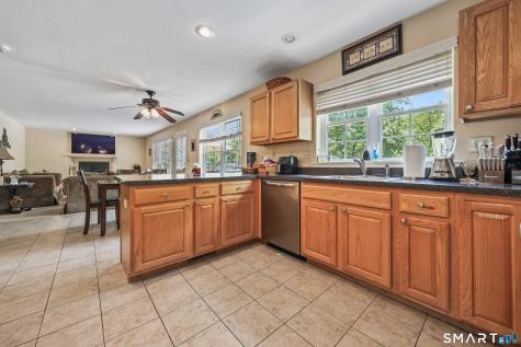 45 Wisteria Drive Naugatuck CT 06770