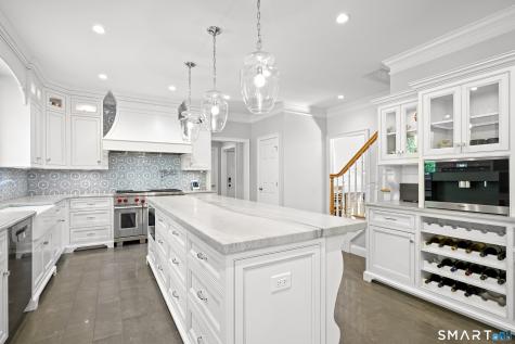 18 North Nabby Road Danbury CT 06811