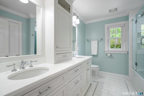 18 North Nabby Road Danbury CT 06811