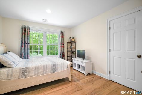 18 North Nabby Road Danbury CT 06811