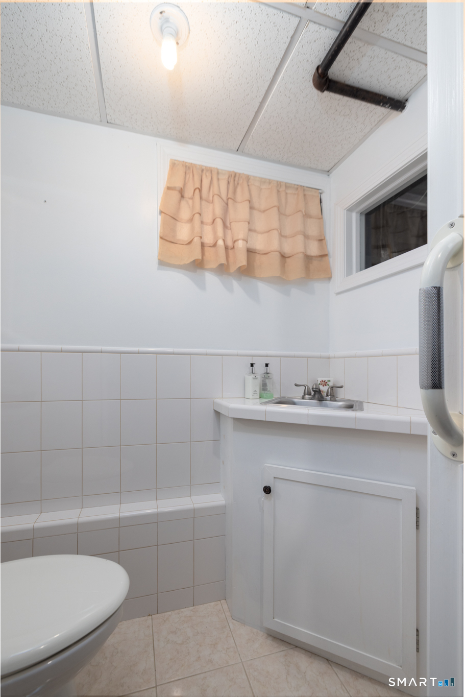 41 Chester Avenue Waterbury CT 06704