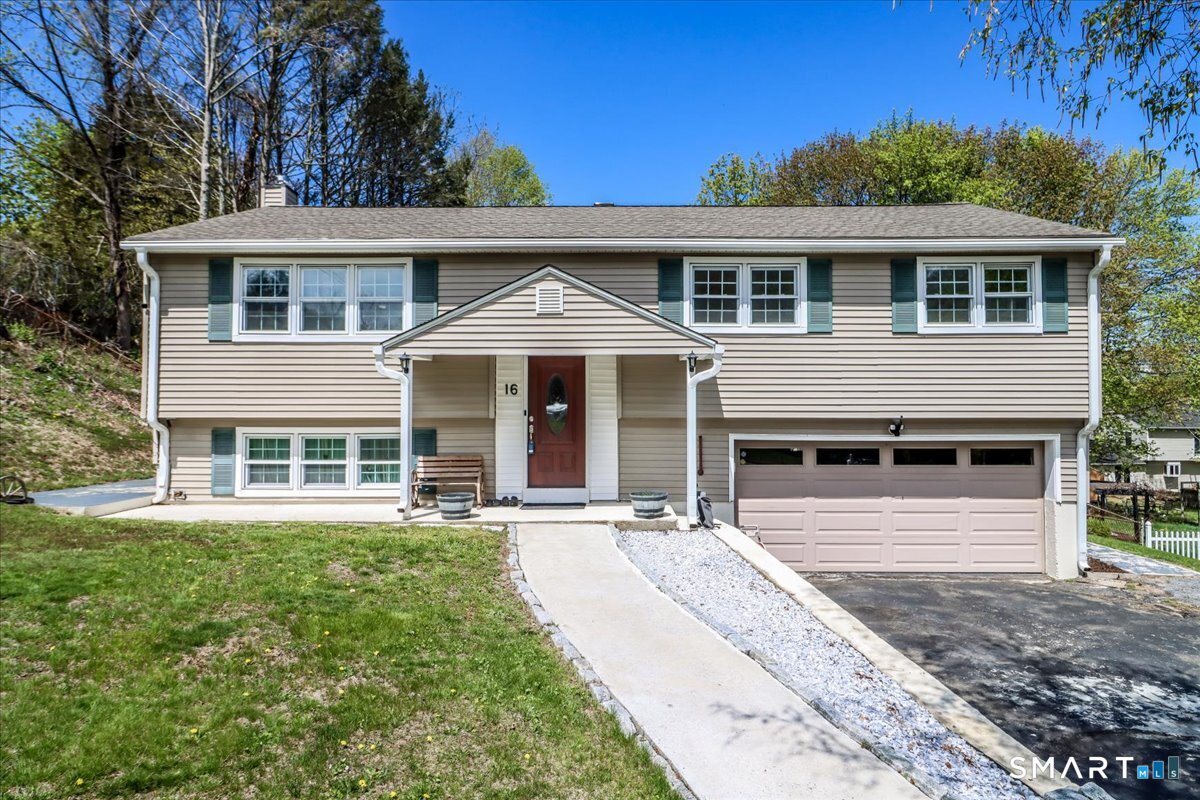 16 Chestnut Drive Derby CT 06418
