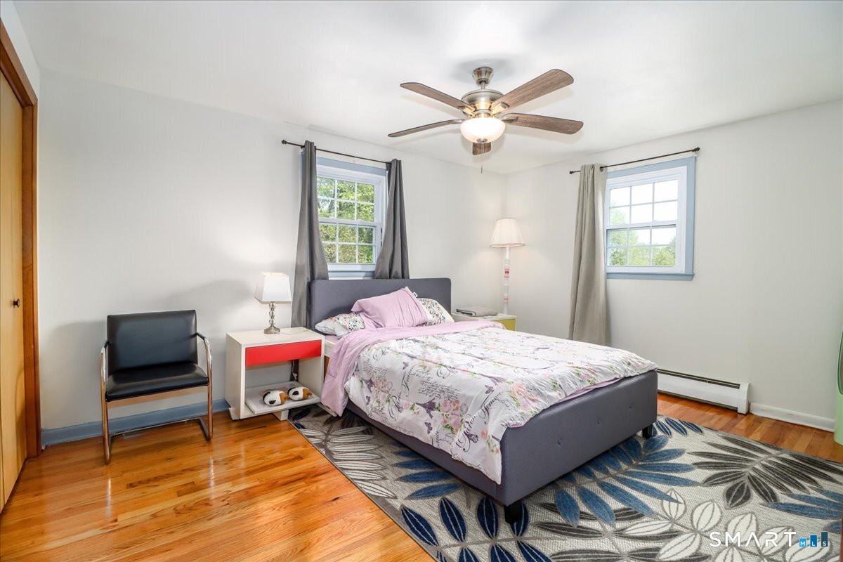 16 Chestnut Drive Derby CT 06418