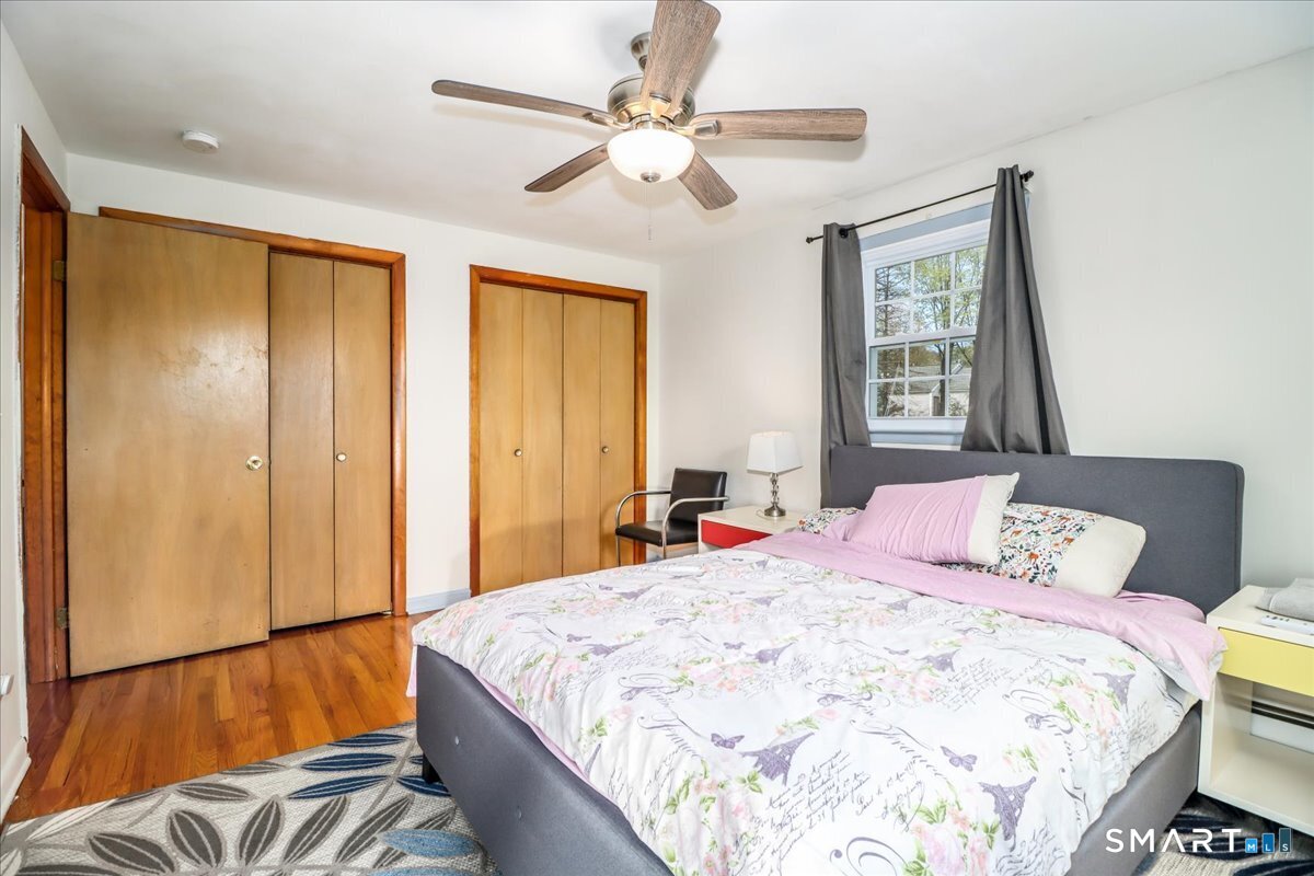 16 Chestnut Drive Derby CT 06418