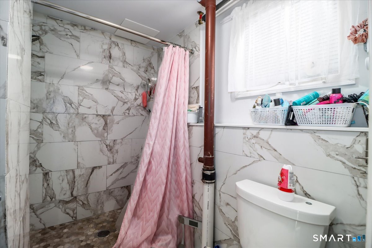 16 Chestnut Drive Derby CT 06418