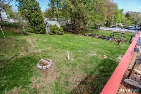 16 Chestnut Drive Derby CT 06418