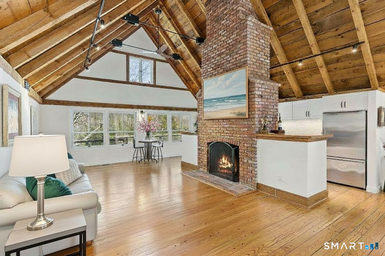34 Squaw Brook Road Branford CT 06405