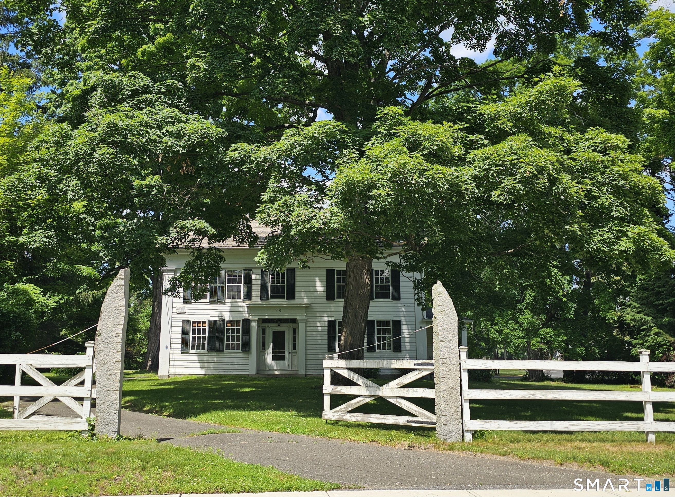 28 School Street Woodbury CT 06798