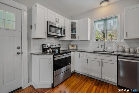 53 Gorton Street New London CT 06320