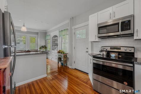 53 Gorton Street New London CT 06320