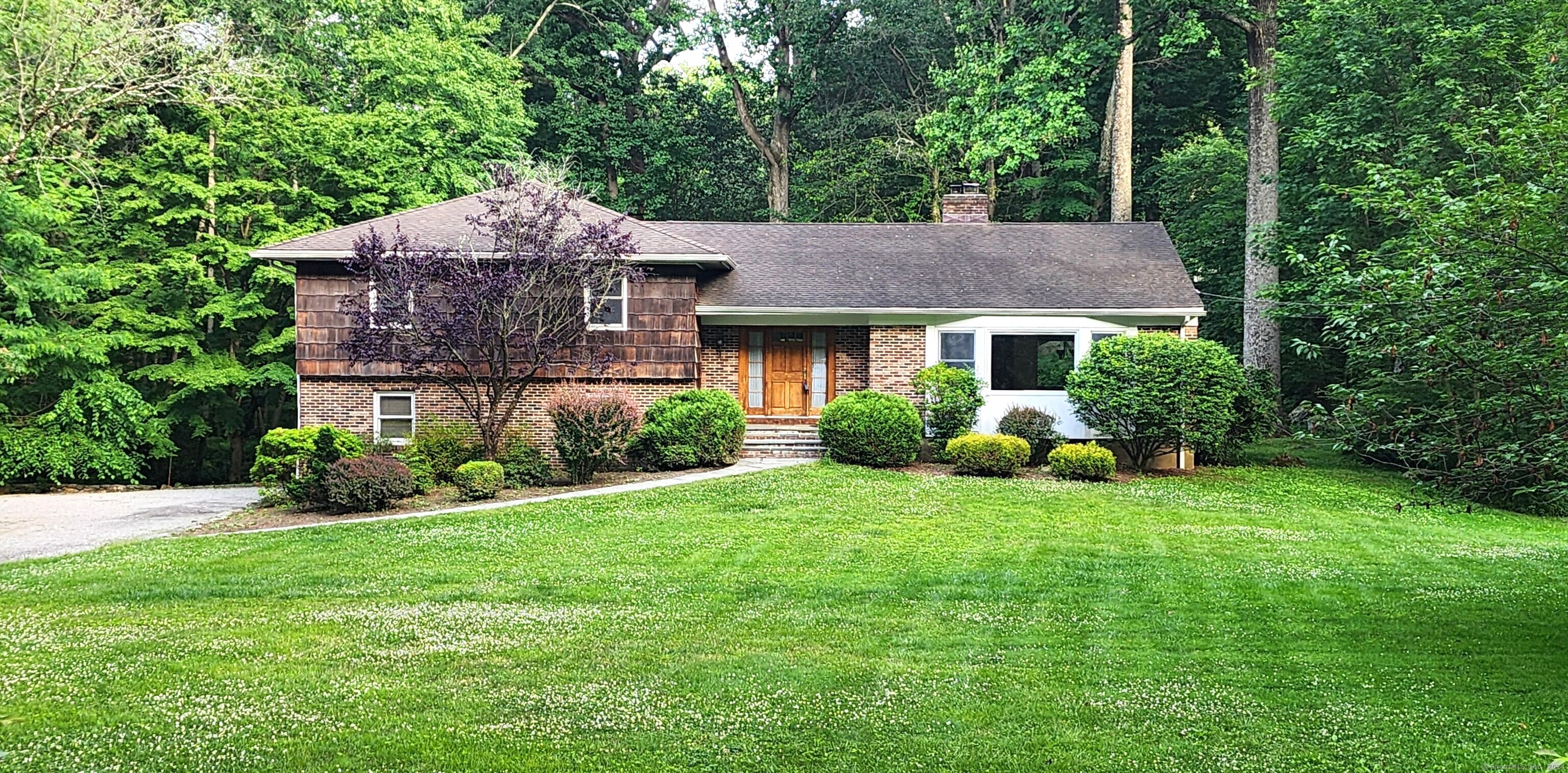 28 Hettiefred Road Greenwich CT 06831