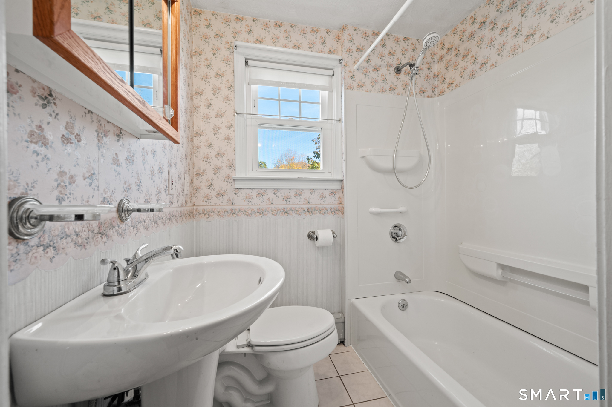 86 Sycamore Street Bristol CT 06010