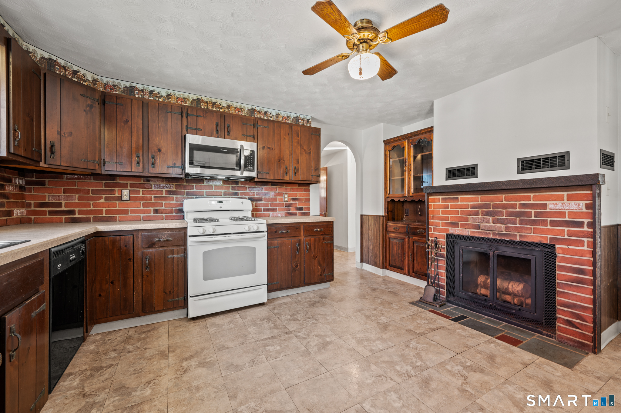 86 Sycamore Street Bristol CT 06010