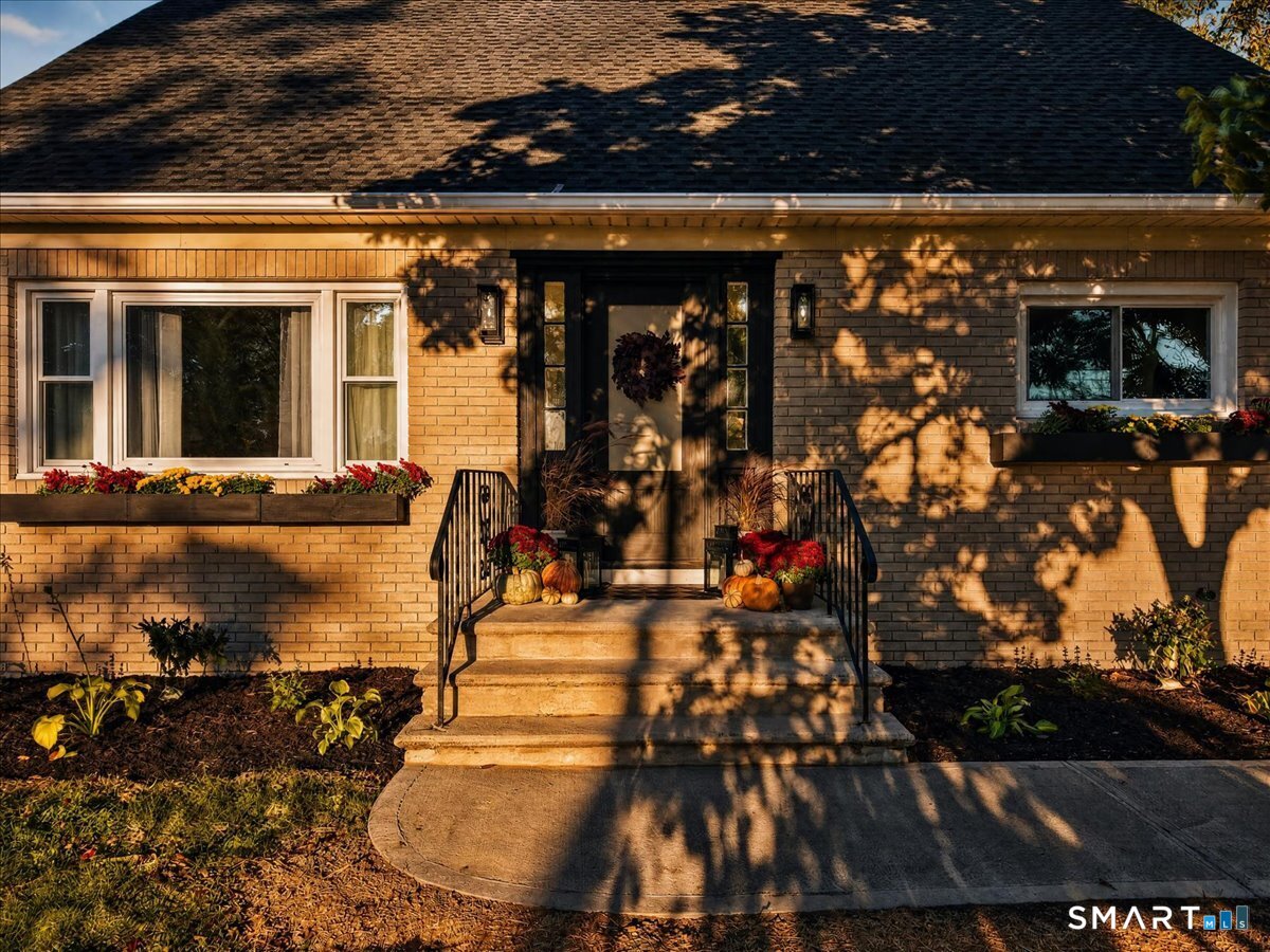 15 Lawler Lane Norwich CT 06360