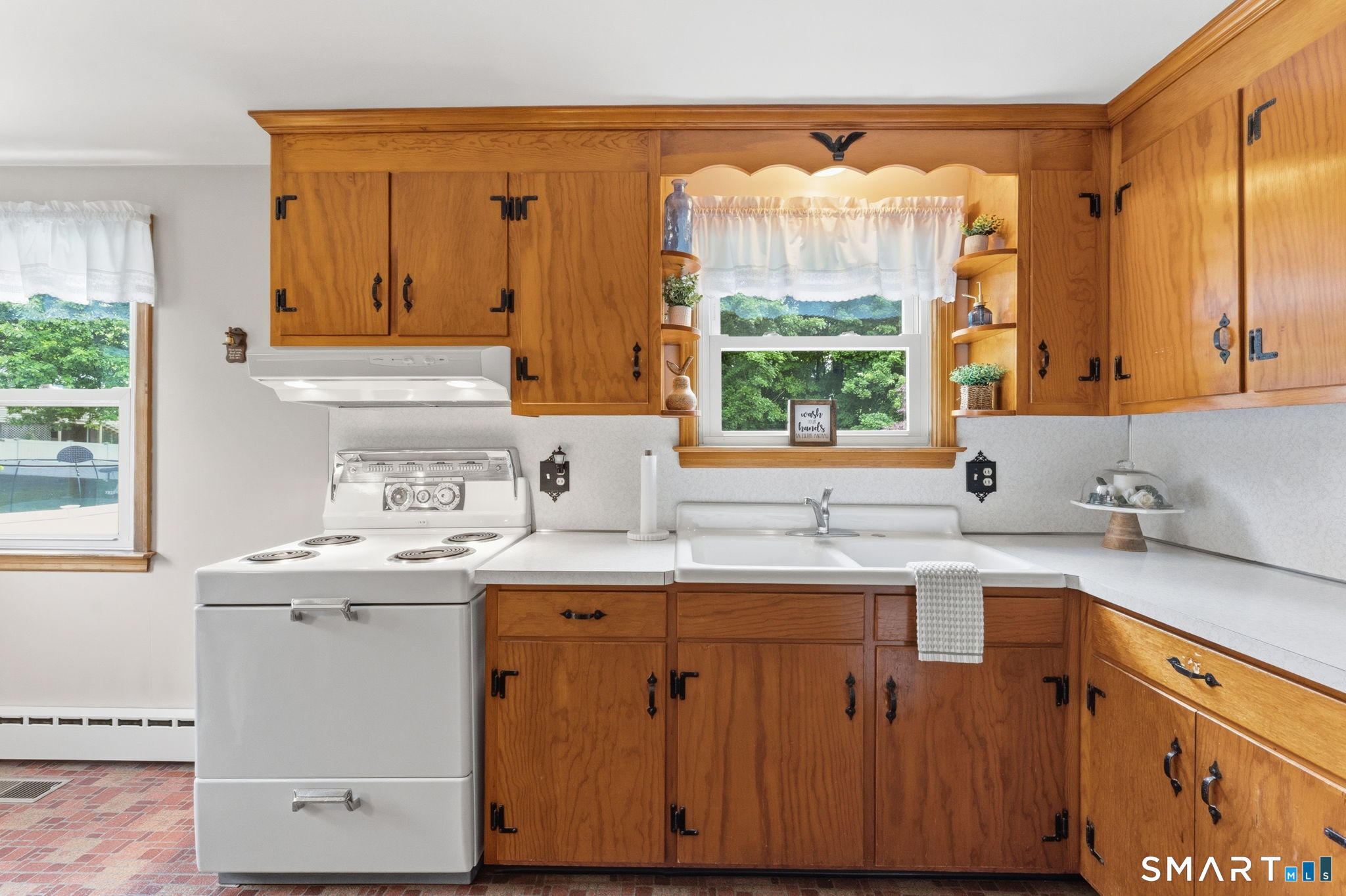 87 Lewis Street Middletown CT 06457