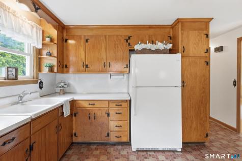 87 Lewis Street Middletown CT 06457