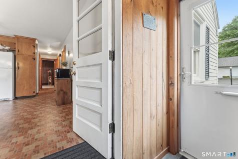 87 Lewis Street Middletown CT 06457