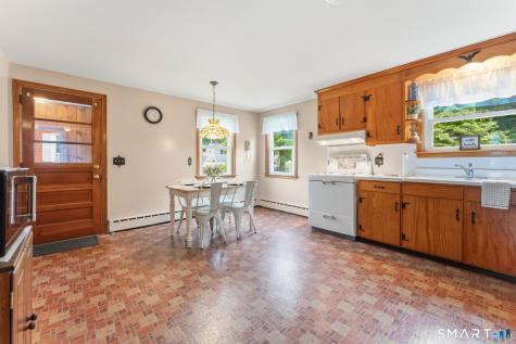 87 Lewis Street Middletown CT 06457