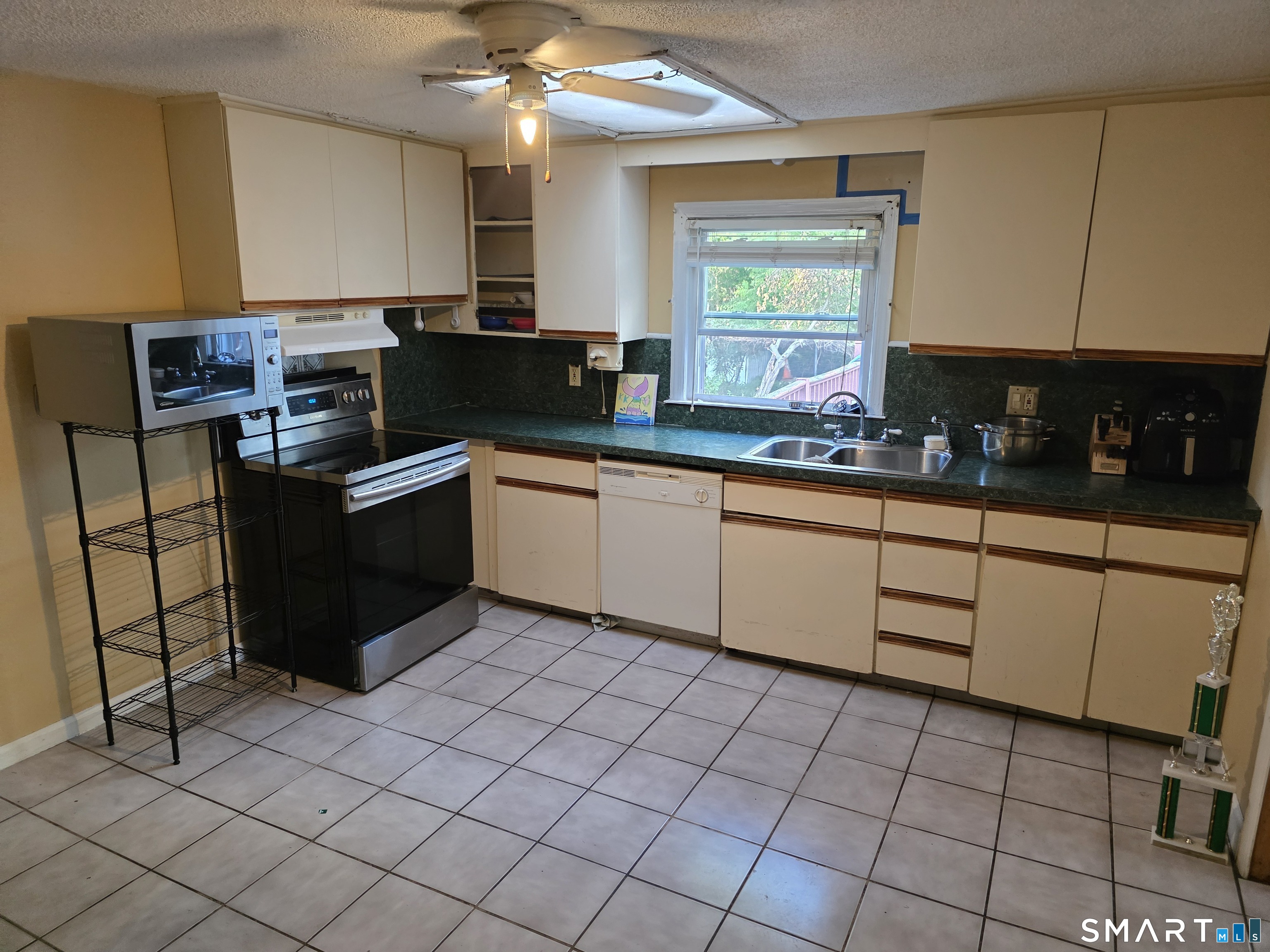 930 Delilah Drive Windsor CT 06095
