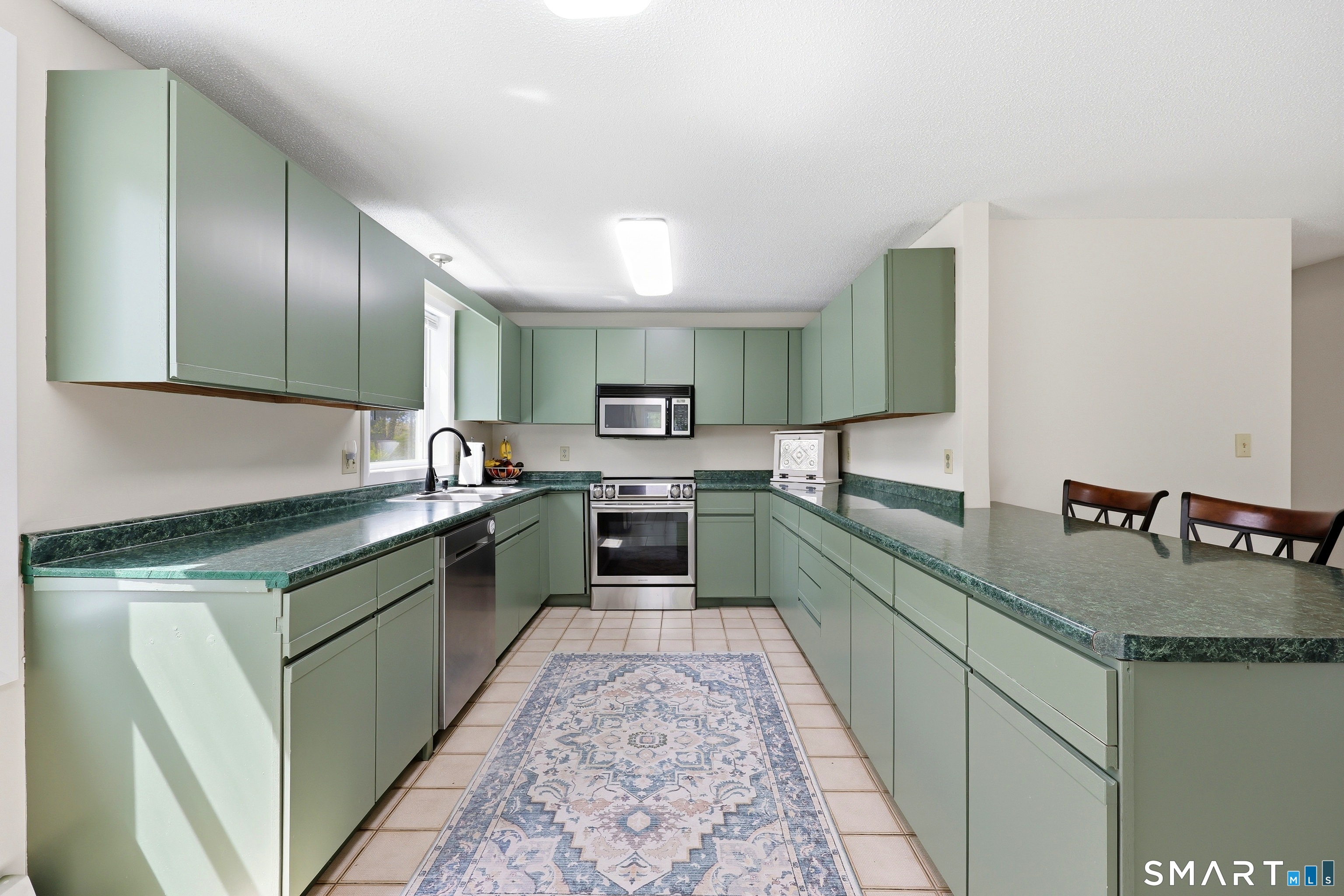 206 Hartford Avenue East Granby CT 06026