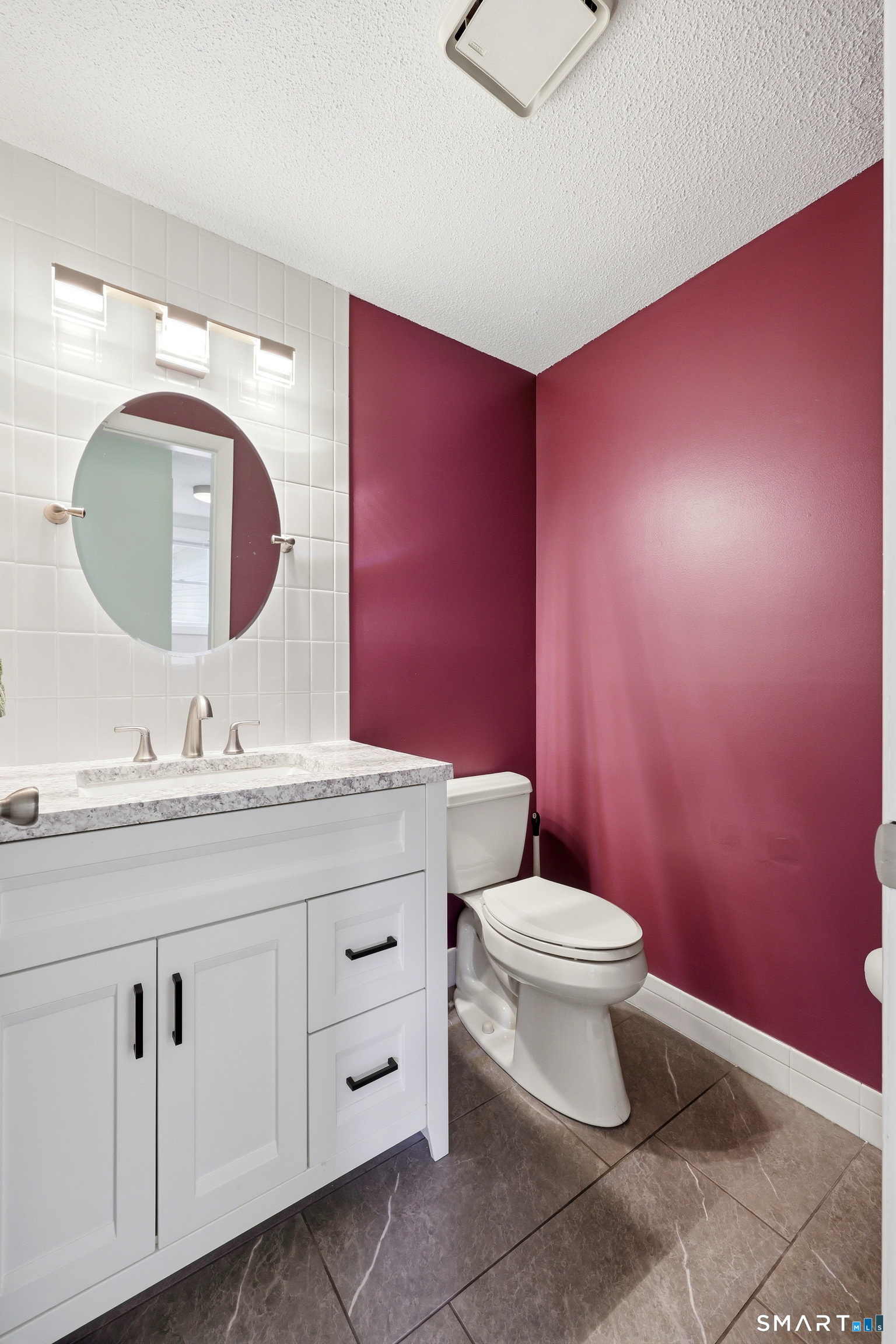 206 Hartford Avenue East Granby CT 06026