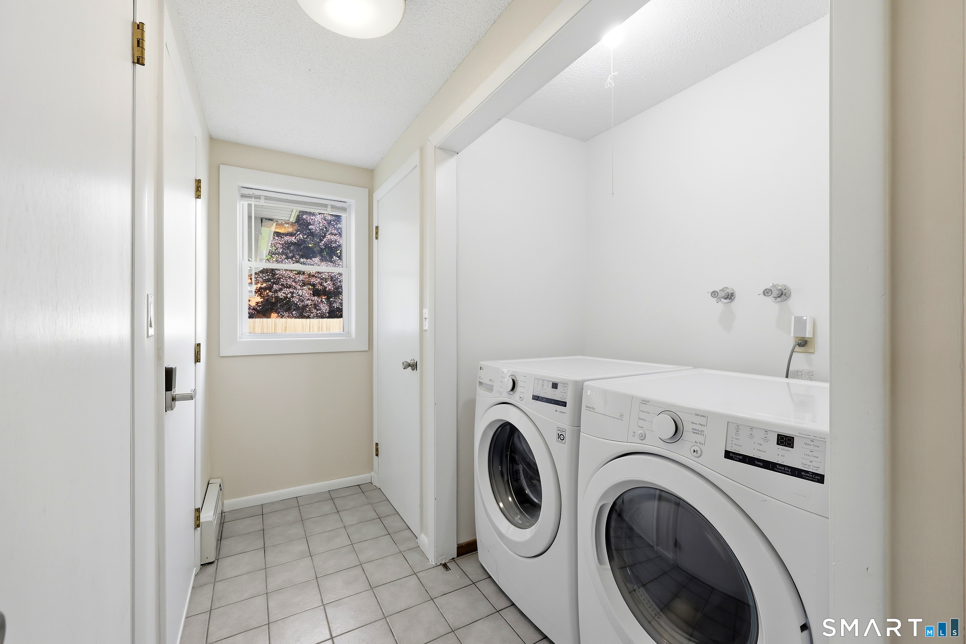 206 Hartford Avenue East Granby CT 06026