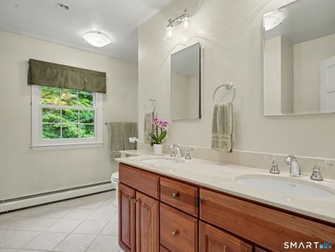 48 Chestnut Hill Lane Stamford CT 06903
