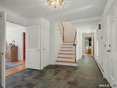 48 Chestnut Hill Lane Stamford CT 06903