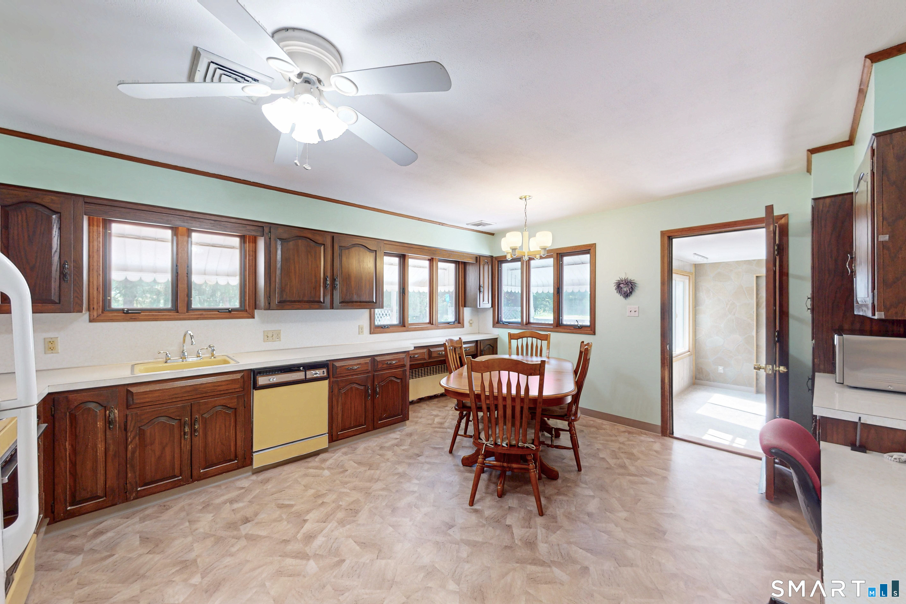31 Holly Street Waterbury CT 06706