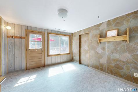 31 Holly Street Waterbury CT 06706