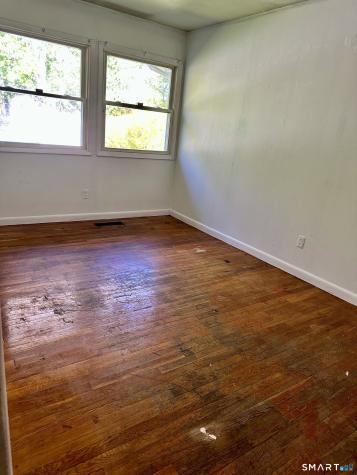 118 Bradley Terrace Derby CT 06418