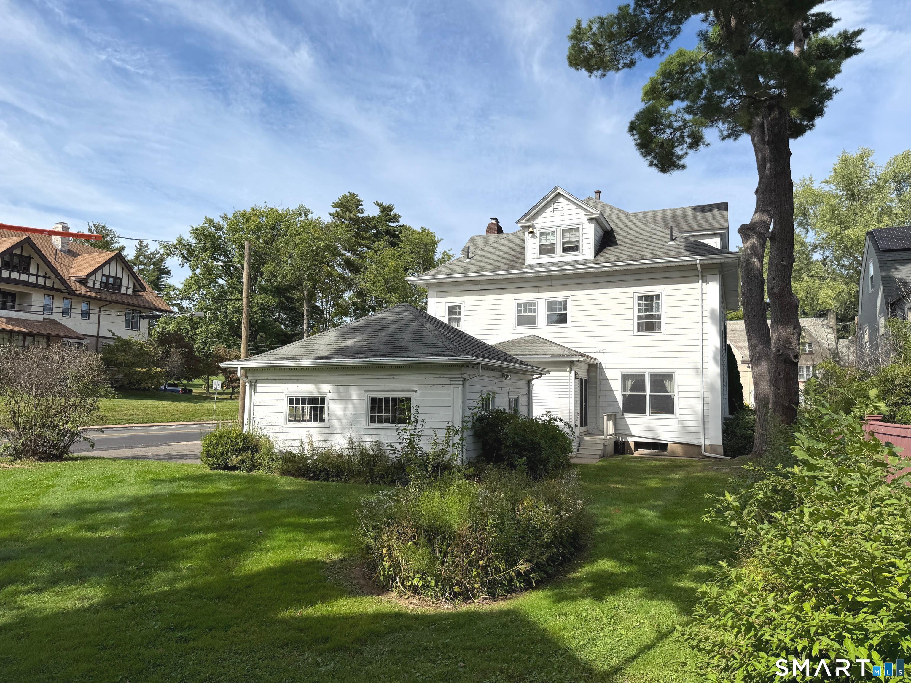 145 Elizabeth Street Hartford CT 06105