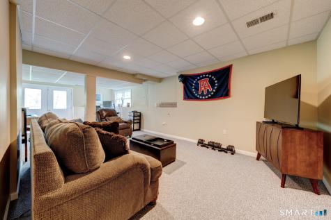 186 Imperial Drive Glastonbury CT 06033