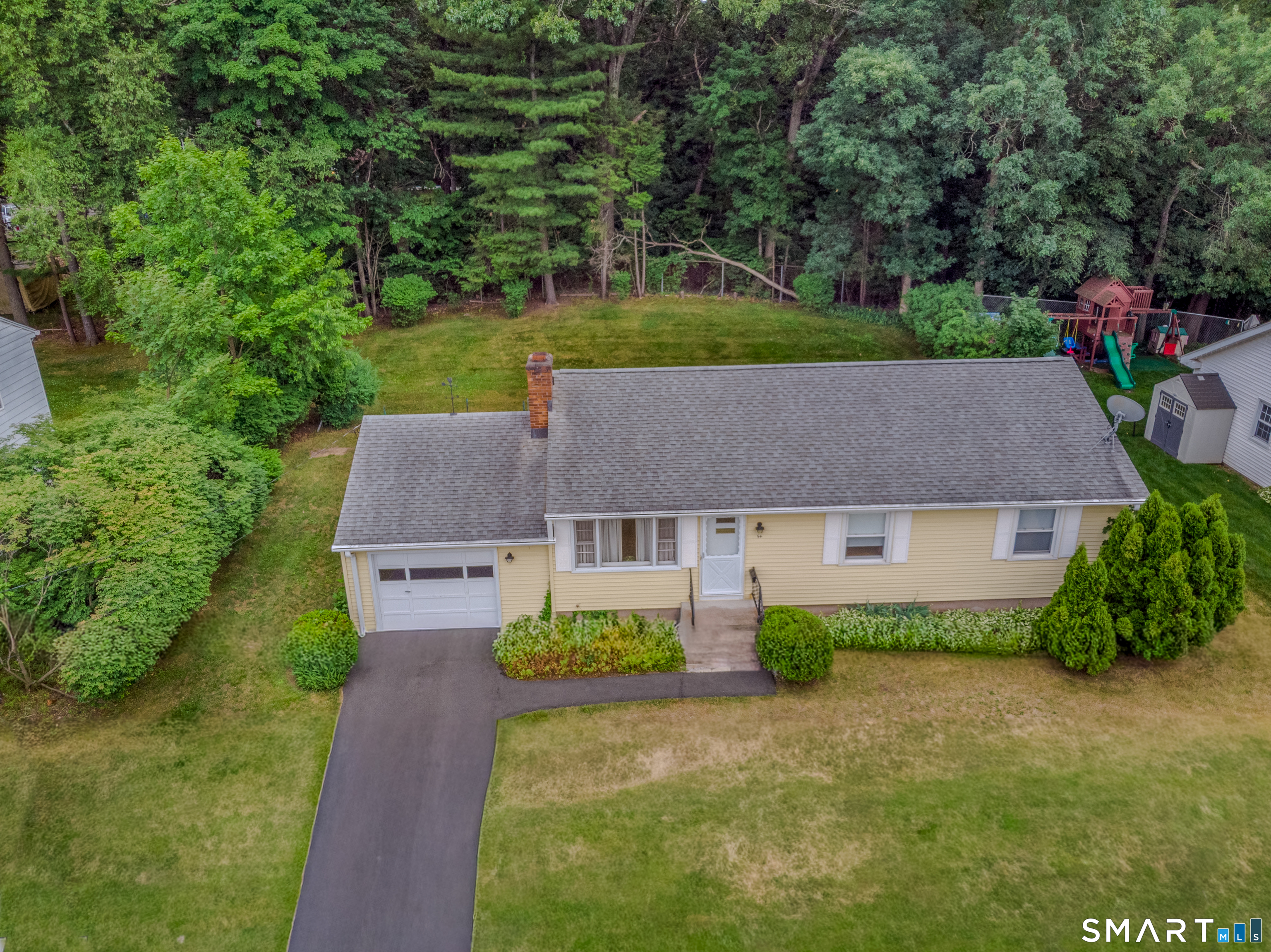 54 Woodhill Road Manchester CT 06042