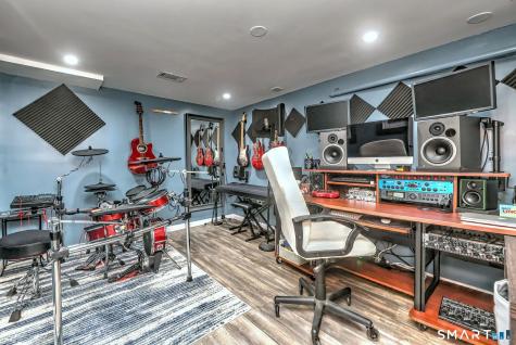 281 Kelsey Avenue West Haven CT 06516