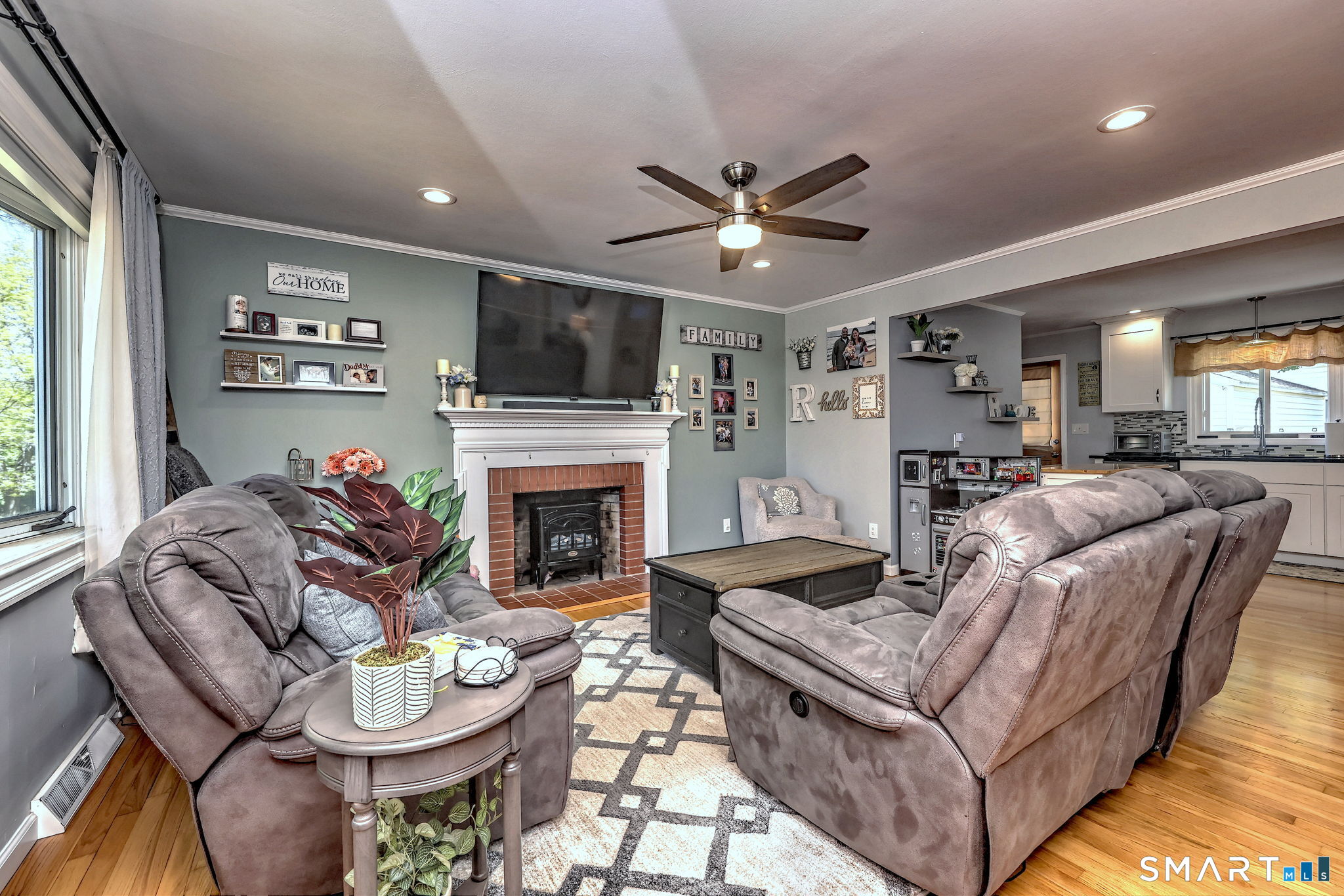 281 Kelsey Avenue West Haven CT 06516
