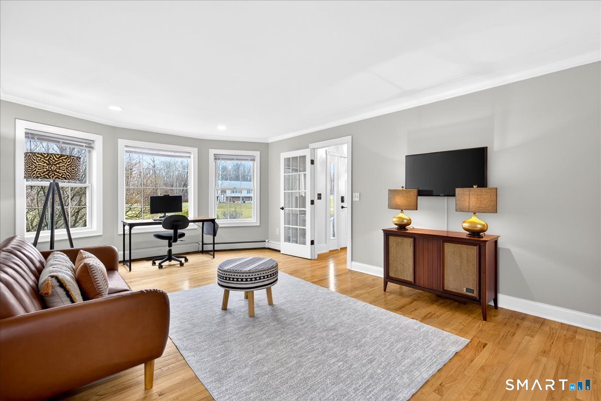 22 Emerald Lane Bethany CT 06524